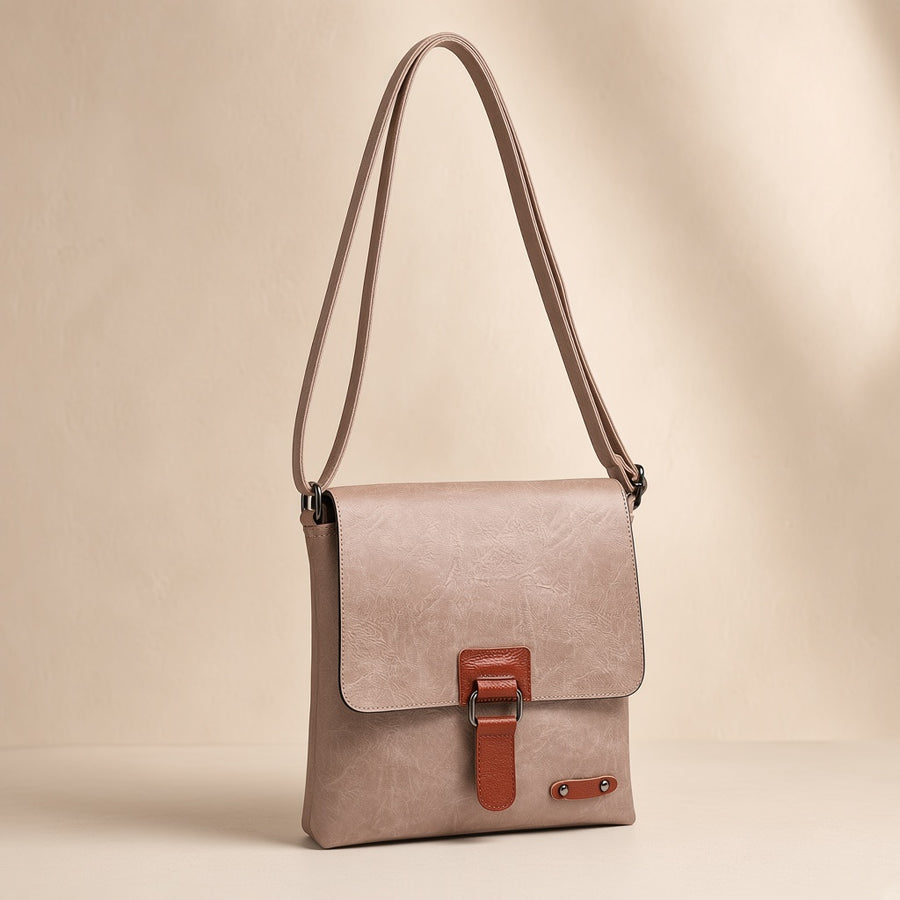 Fibbia Crossbody — Cuovelle studio shot