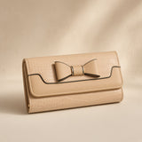 Fiocco Trifold Purse — Cuovelle studio shot