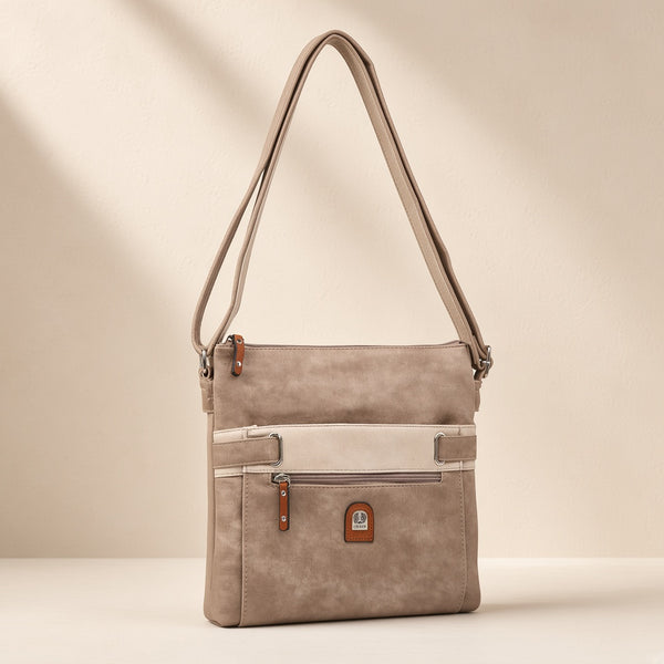 Foglio Crossbody — Cuovelle studio shot