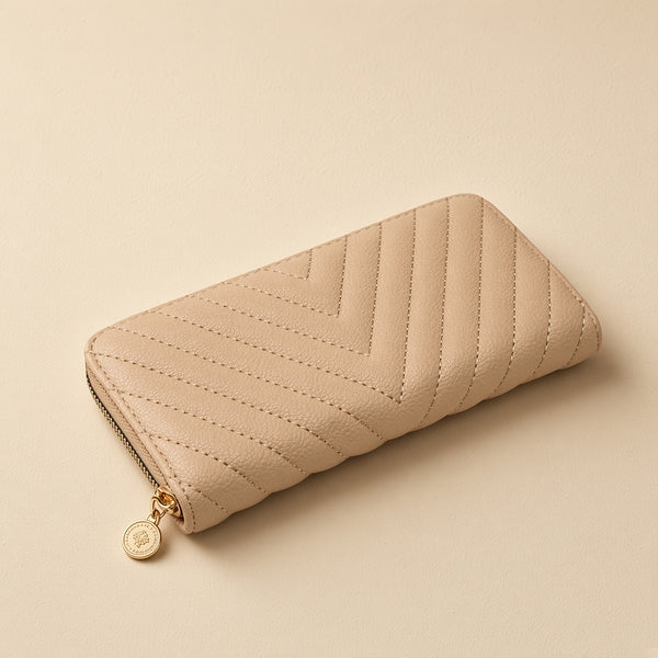 Medaglia Zip Purse — Cuovelle studio shot