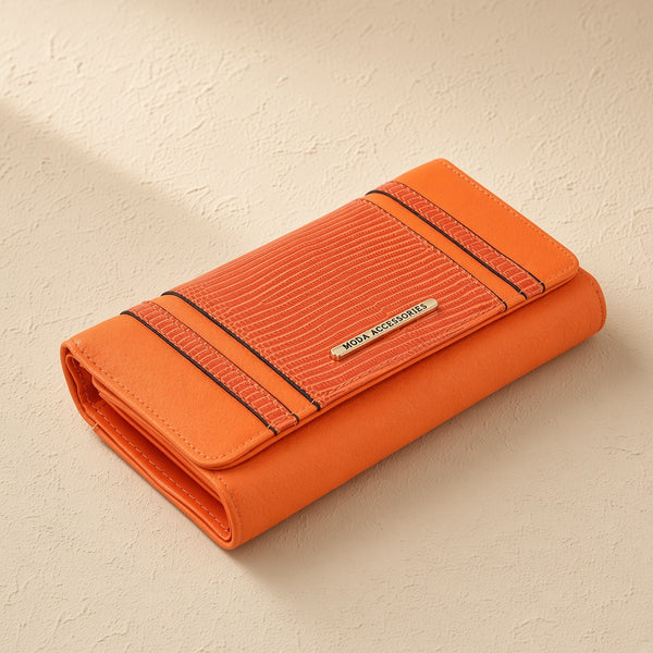 Riga Trifold Purse — Cuovelle studio shot